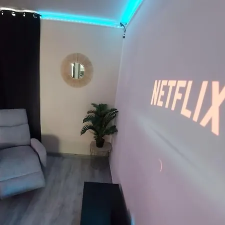 Cinema A Domicile Apartment Morlaix Exterior photo