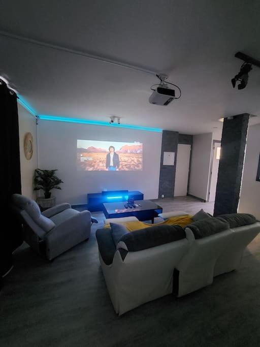 Appartement Cinema A Domicile